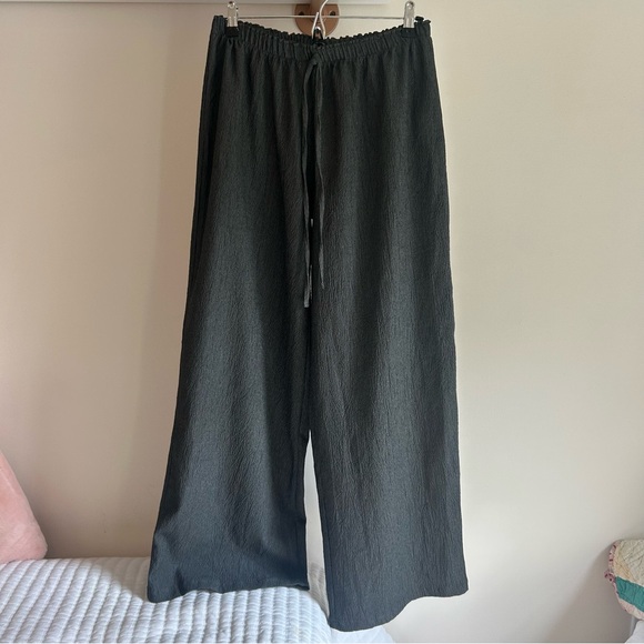 NWT Zara pull on straight leg grey textured trousers‎ Large - Picture 1 of 4